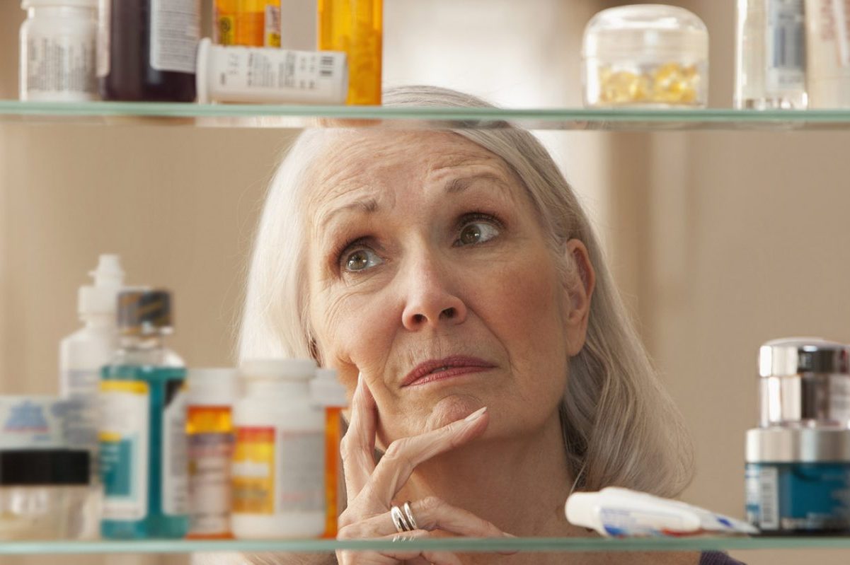 How to Choose a Medicine Cabinet