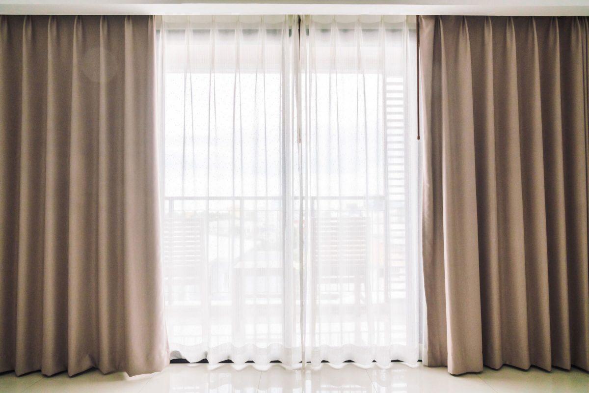 How to Choose Drapes and Curtains